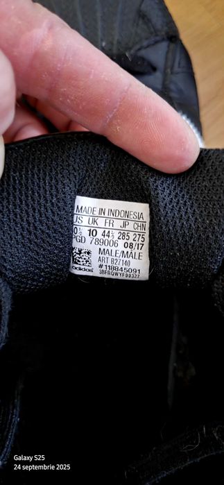 Pantofi sport bărbați.