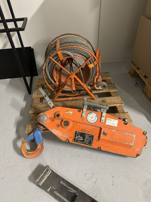 Troliu/ Capistan/ macara