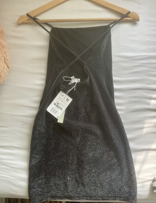 Нова къса блестяща рокля на pull and bear