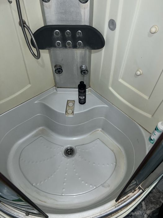 Продается Душевая кабина б/у