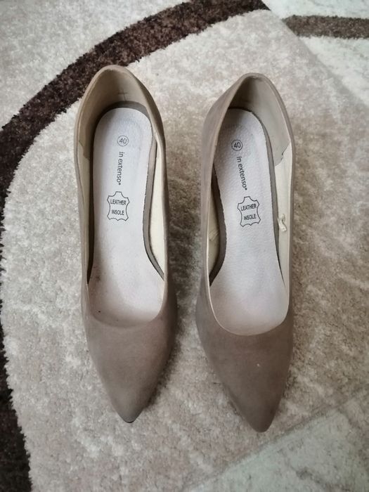 Balerini si pantofi cu toc, marimea 40