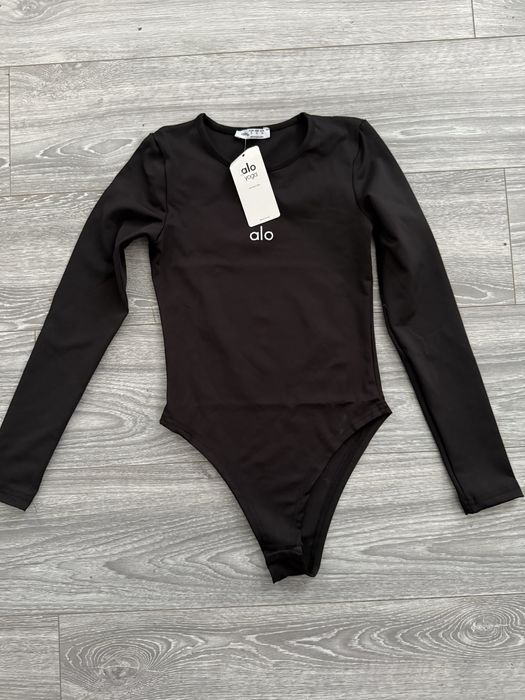 Body Alo nou cu eticheta