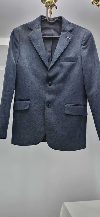 Продам пиджак на подростка