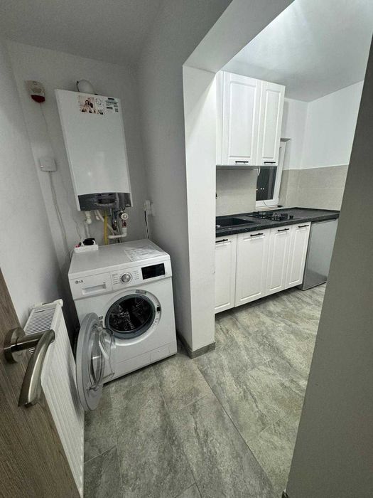 Inchiriez apartament cu o camera, centru