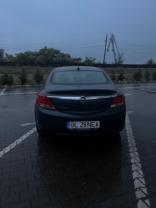 Vand sau schimb opel insignia 2009