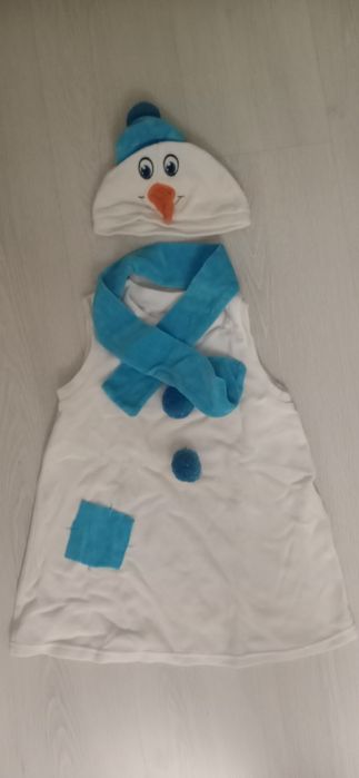 Продам новогодние костюмы