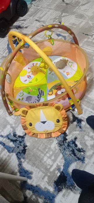 Манеж-коврик для младенца