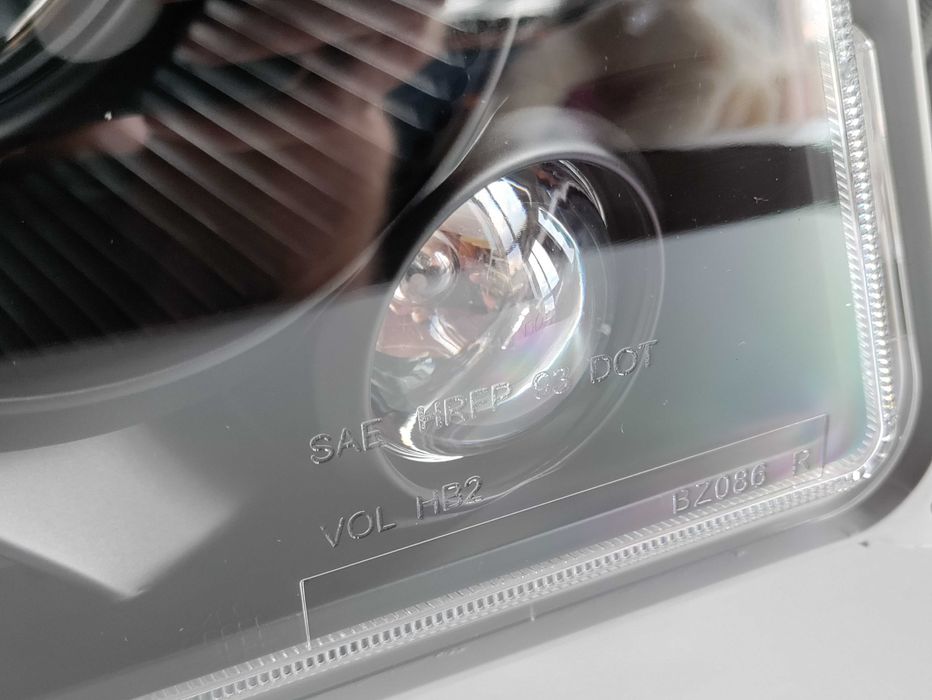 Фарове Мерцедес 190 Черни Дизайнерски с лупи Опушени Mercedes W201