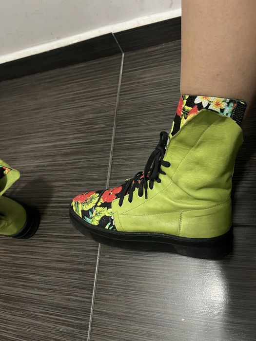 Дамски кецове от естествена кожа