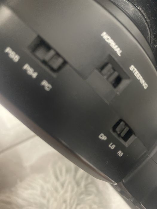 Volan hori compatibil la ps 2/5 si pc
