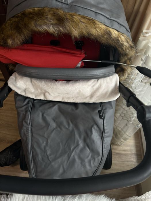 Продавам детска количка MIMA Xari