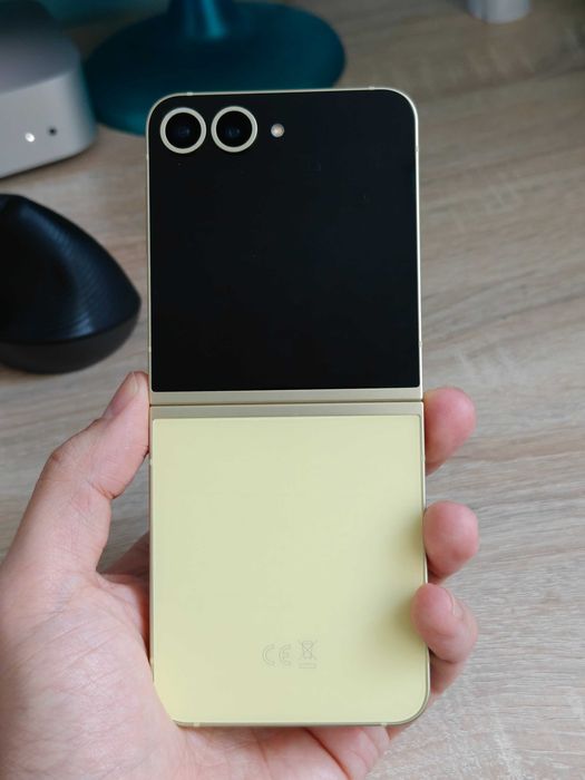 Samsung Galaxy Flip6 256GB Yellow, гаранция