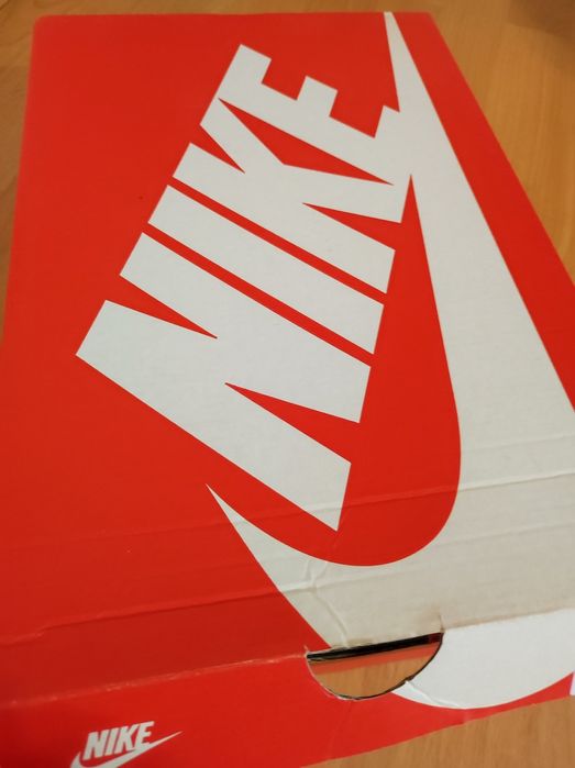 Маратонки Nike uk 6 eur 40