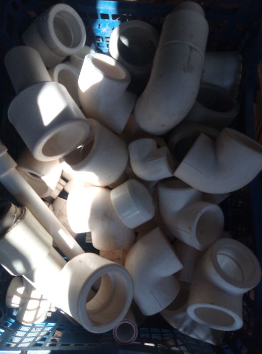 Продам кормушки для