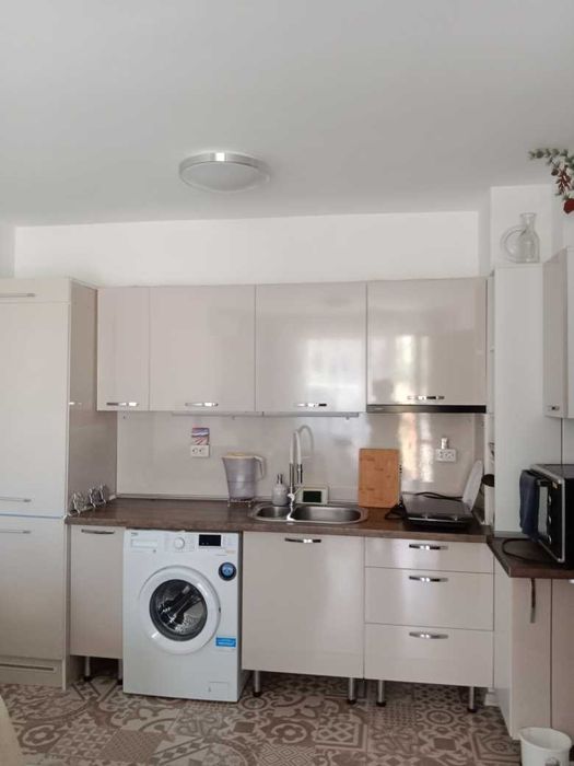 Дава се под наем Двустаен апартамент в Варна, м-т Траката - 45 кв.м за 510 € - Снимка #1