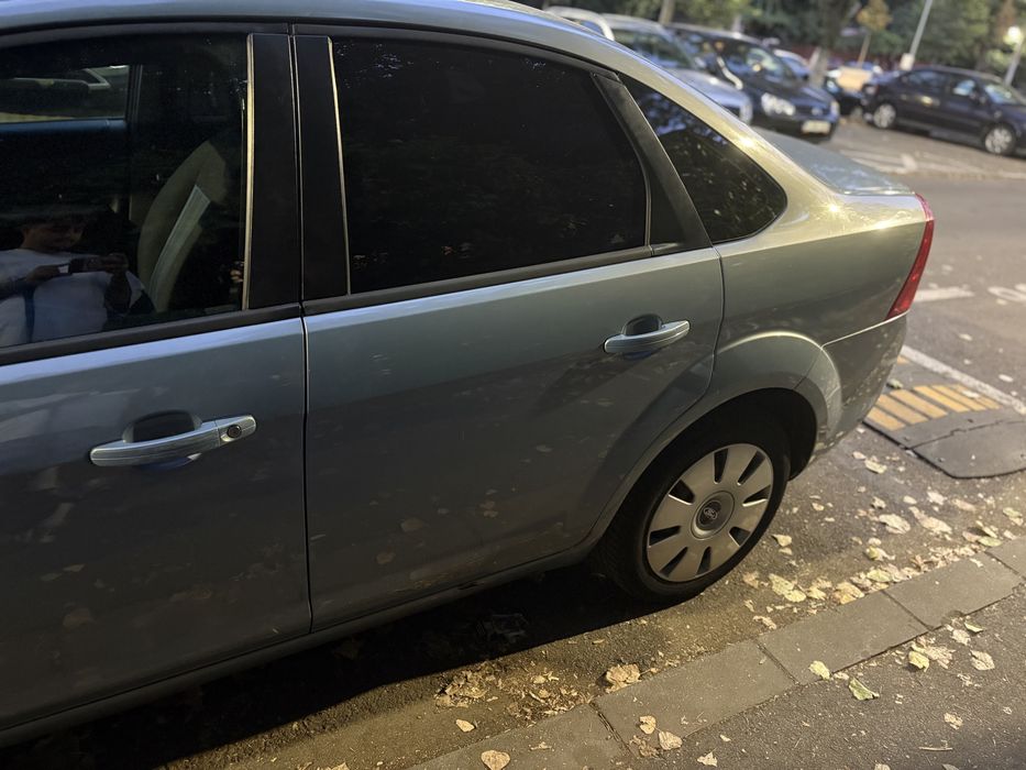 FORD Focus 2009 — imagine 5