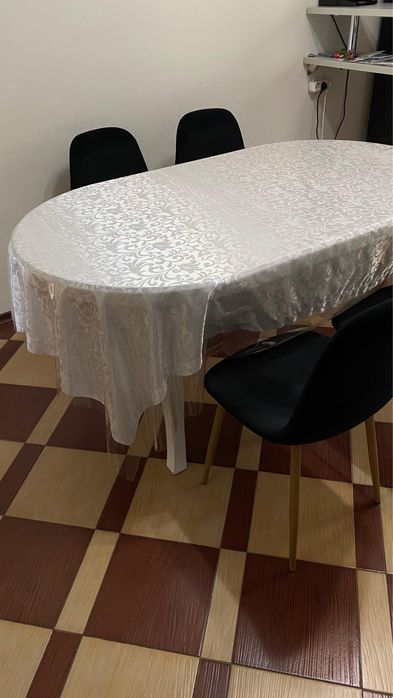 Продается Стол обеденный