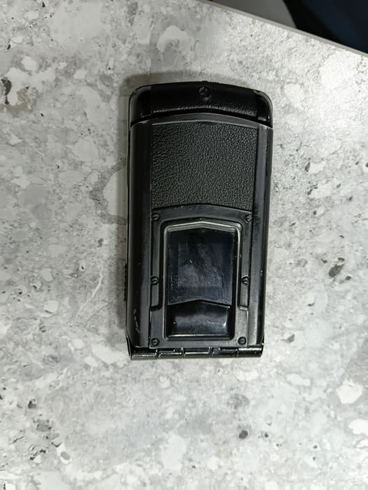 Telefon sotiladi.  VERTU