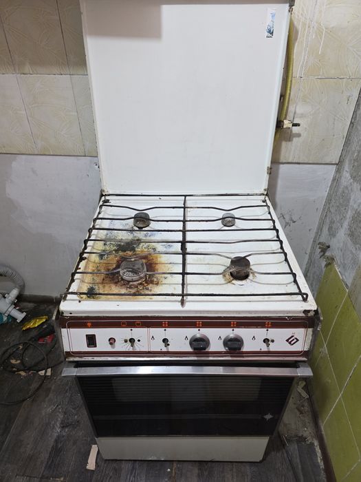 Газ плита продам срочно