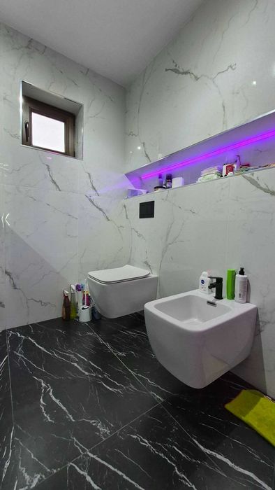 Apartament 3 camere decomandat Onesti, zona Mall.