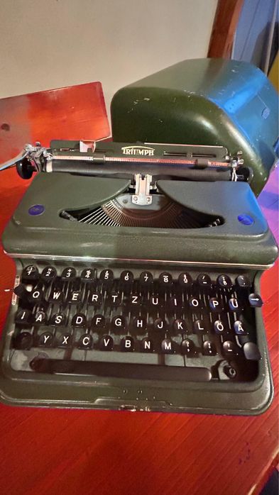 Vand masina de scris Triumph Norm6, anii 50