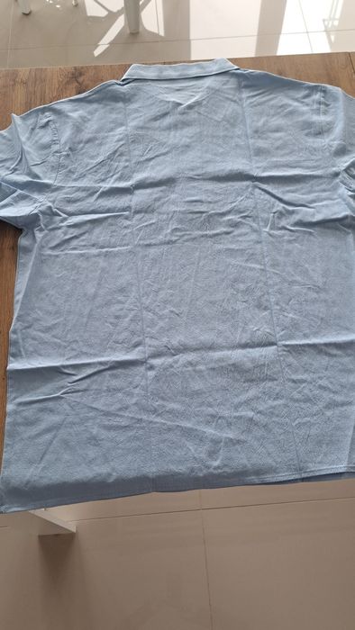 Подарявам мъжка блуза с къс ръкав