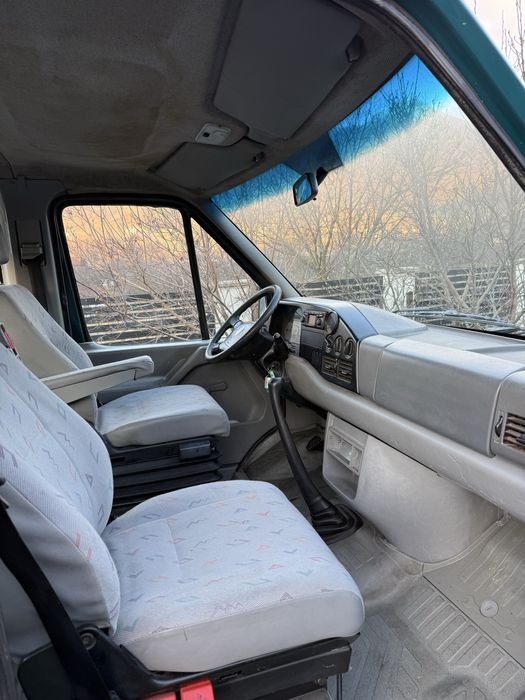 Vand 2 Volkswagen LT 35 2.5 109 cai Doka Maxi 3.30  Recent Aduse