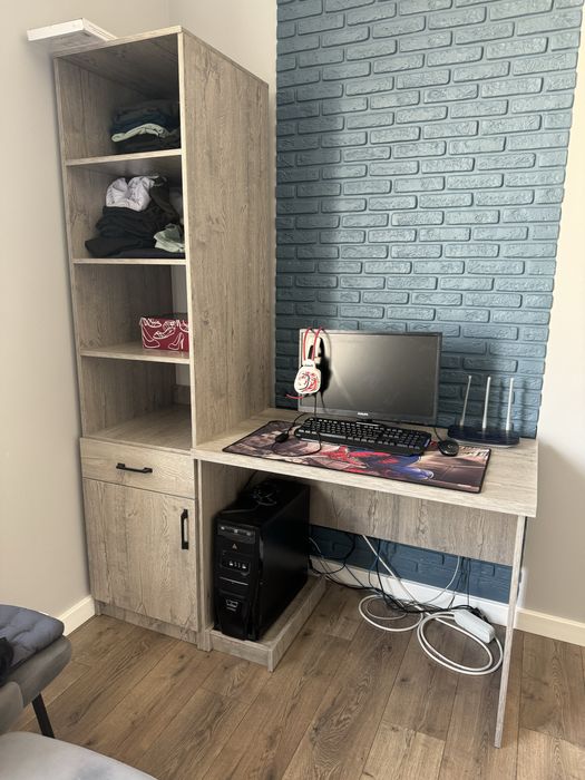 Шкаф с компьютерным столом