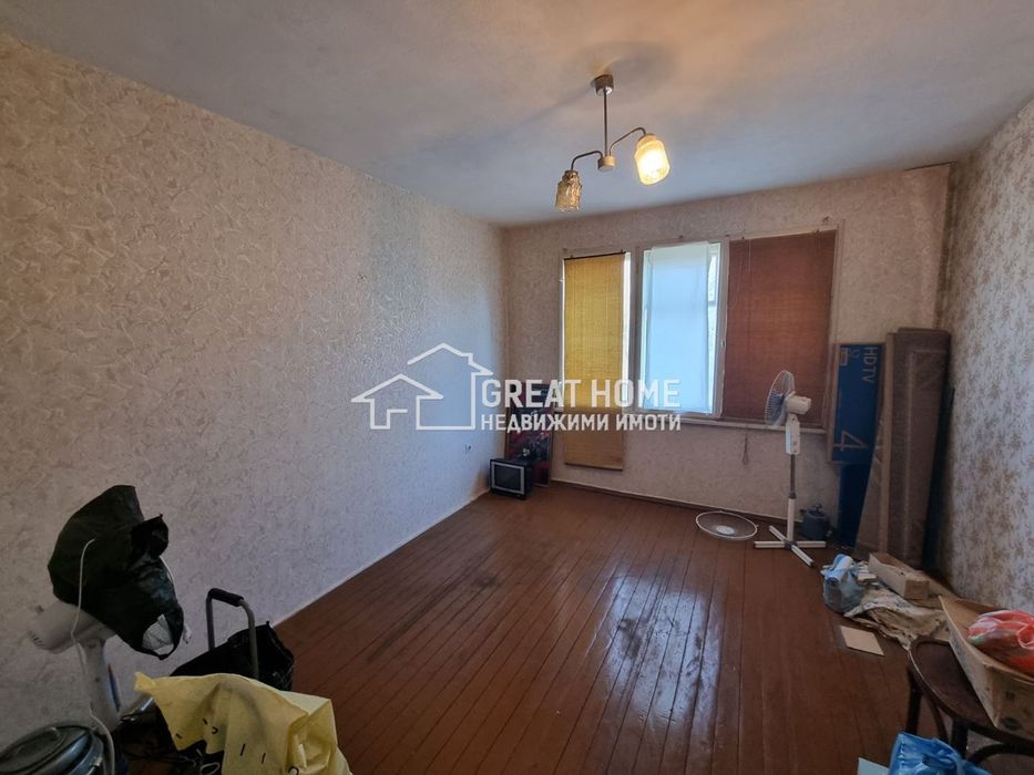 Център ! Четиристаен ! Гараж !