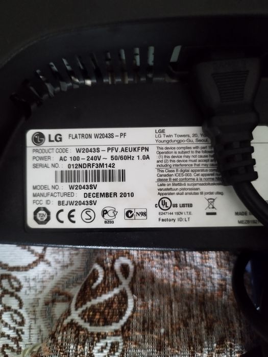 Монитор LG Flatron W2043S-PF 20