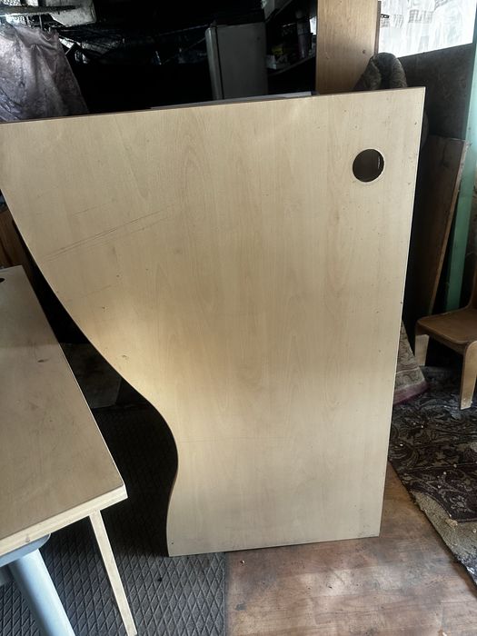 Письменные компьютерные столы