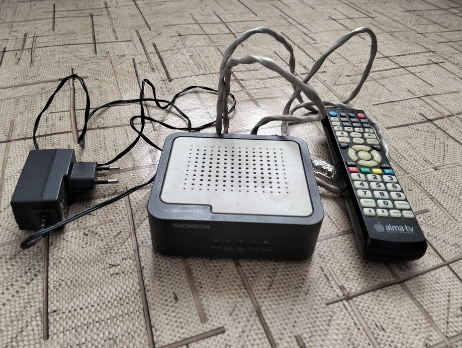 Ресивер, кабель, роутер