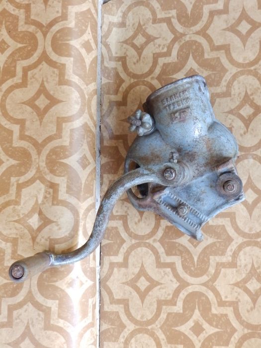 Стари предмети на различни цени