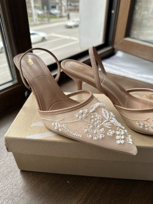 Новые туфли Zara