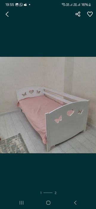 Стол письменный и кровать детский