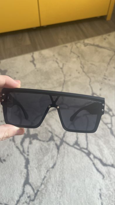 Ochelari de soare Louis Vuitton LV si Prada