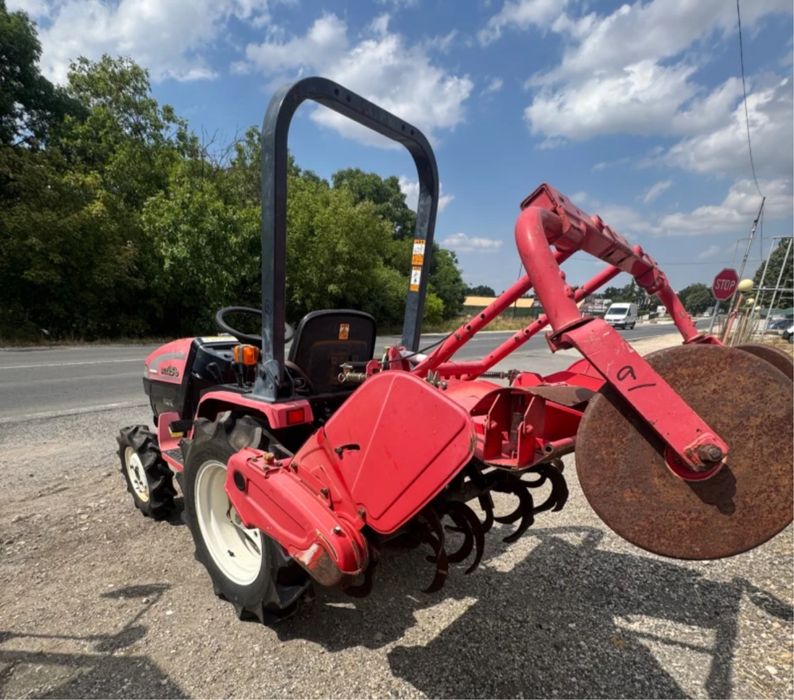 Трактор Mitsubishi