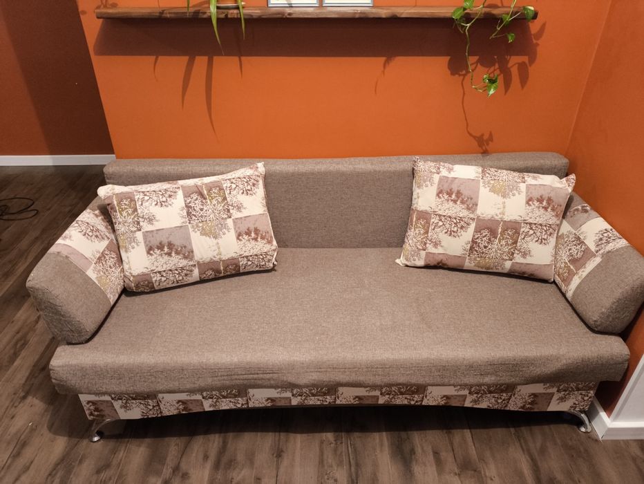 Продам диван срочно, недорого!
