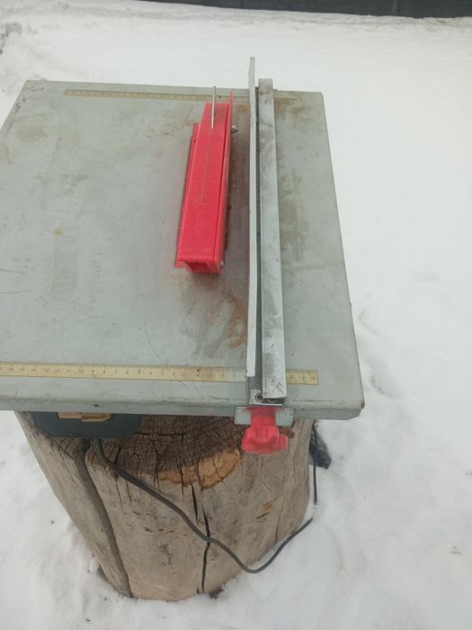 Продам настольную циркулярку