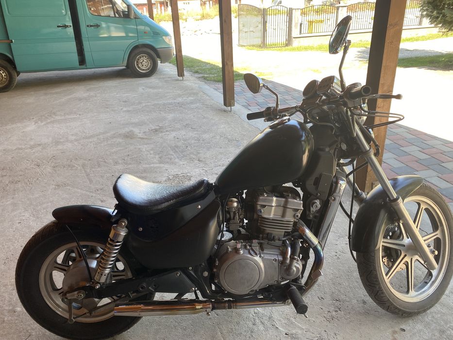 Motocicleta Chopper / Bobber Kawasaki EN 500