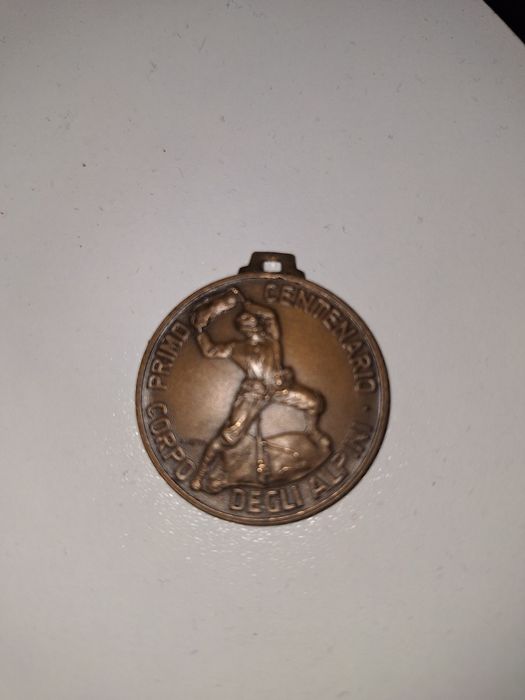 Медал ордени Италия