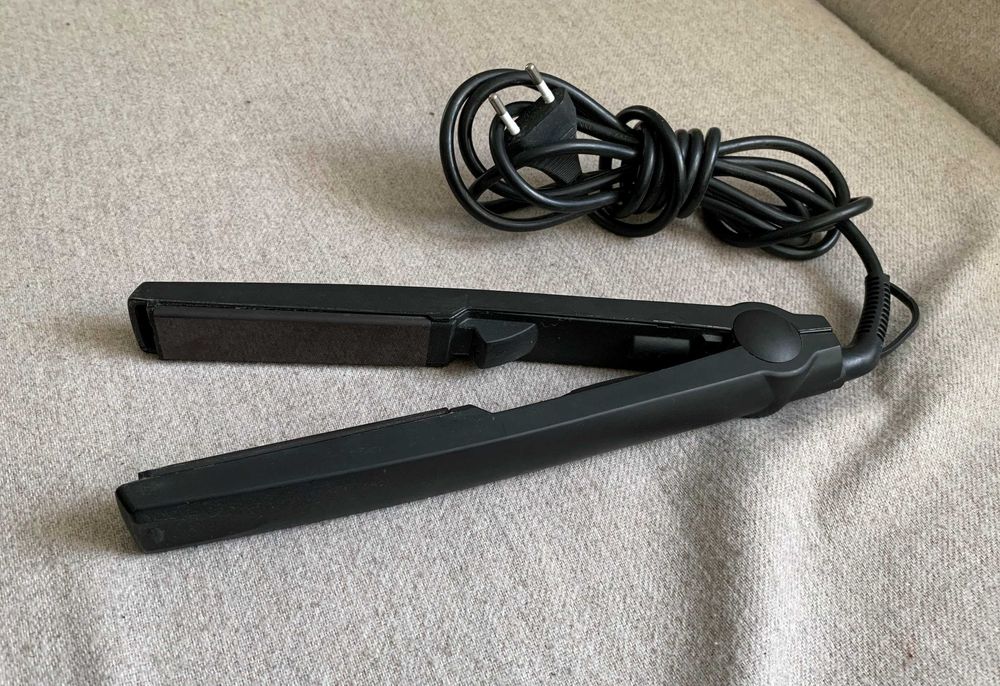 Placă de păr PureBeauty 50W, funcțională, simplă și ușor de folosit