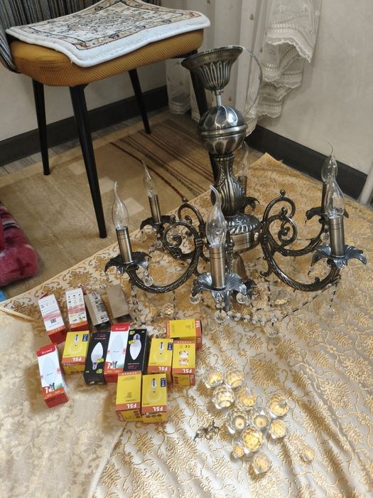 Люстра и плафоны