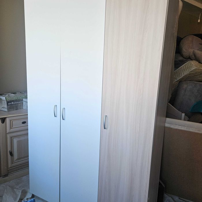 Шкаф в детскую комнату