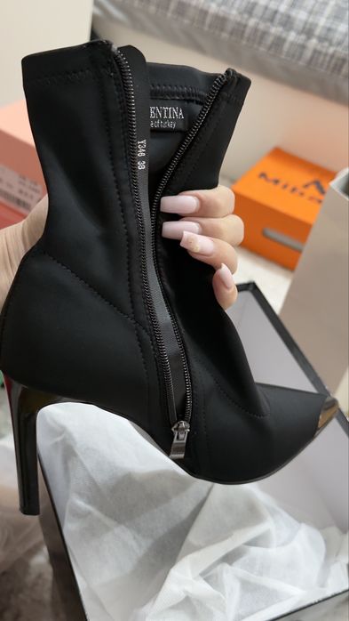 Продаю обуви обсалютно новые!