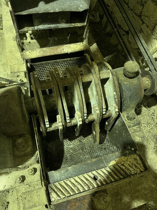 Фуражомелка чукова с циклон.