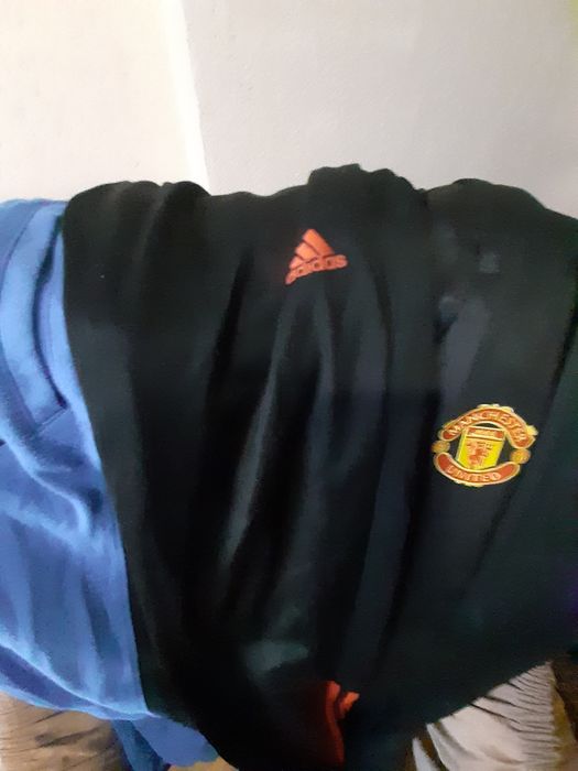 Екип на Manchester United  и три оригинални долнища на Naik,,Adidas.