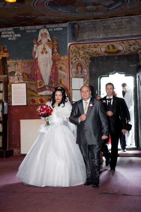 Rochie de mireasa purtata o singura data, in stare impecabilă