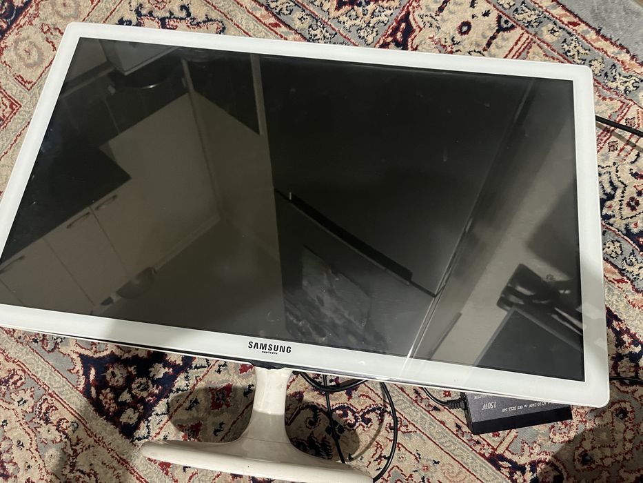 Монитор самсунг.