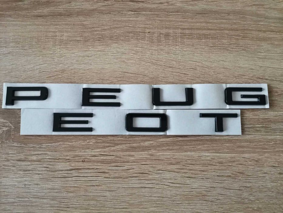 черен надпис Peugeot нов стил голям размер